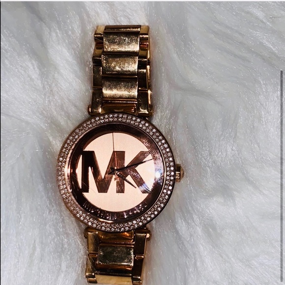Michael Kors rose gold watch - Picture 2 of 2